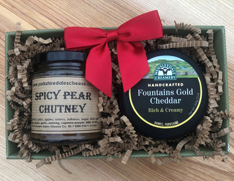 Fountains Gold Cheddar & Chutney Gift