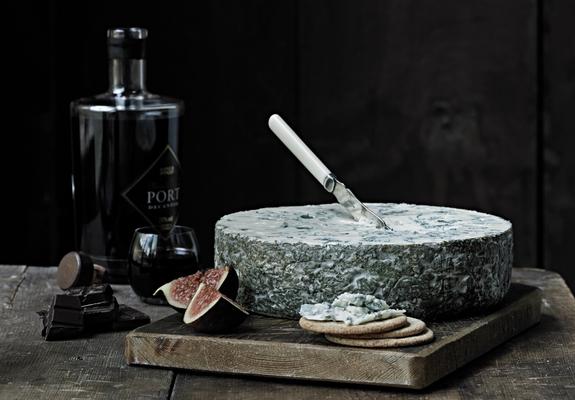 Mrs Bell's Blue (Sheeps' Milk Cheese) 100g
